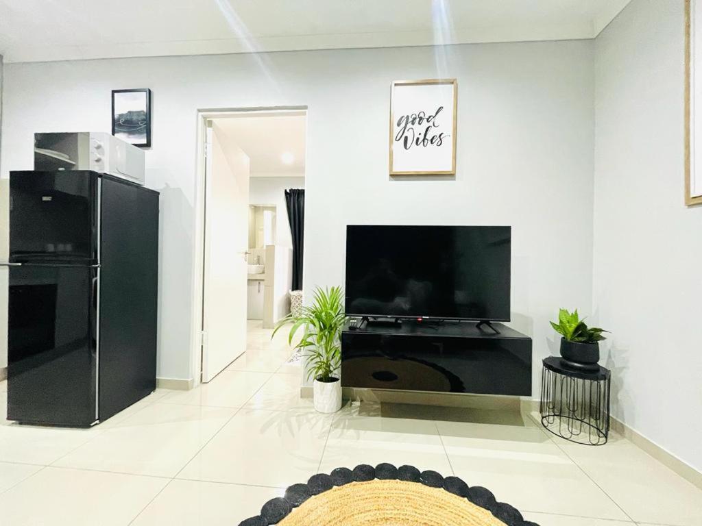 Trendy, Comfortable 1 Bedroom Apartments In מטטה מראה חיצוני תמונה